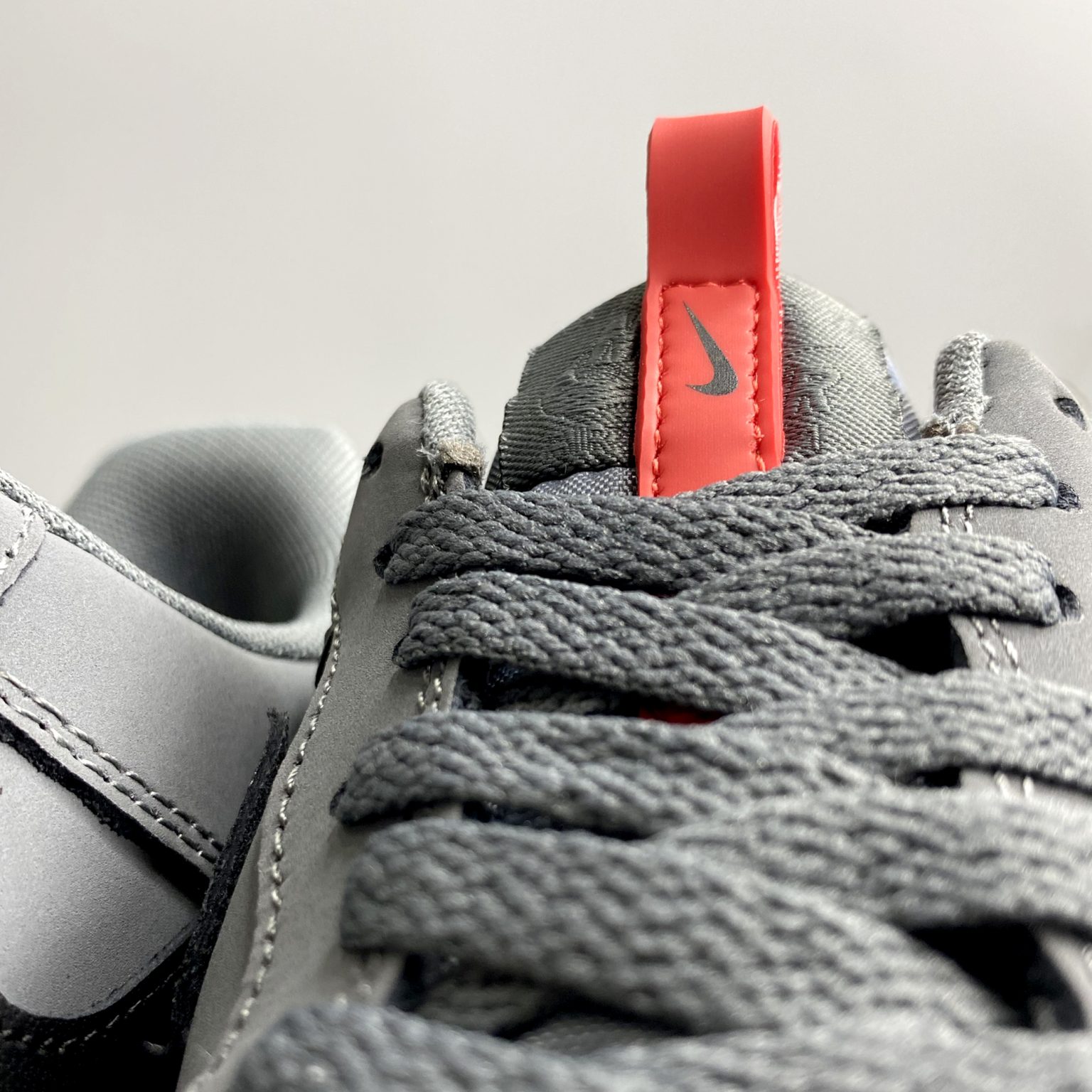 anthracite red air force 1