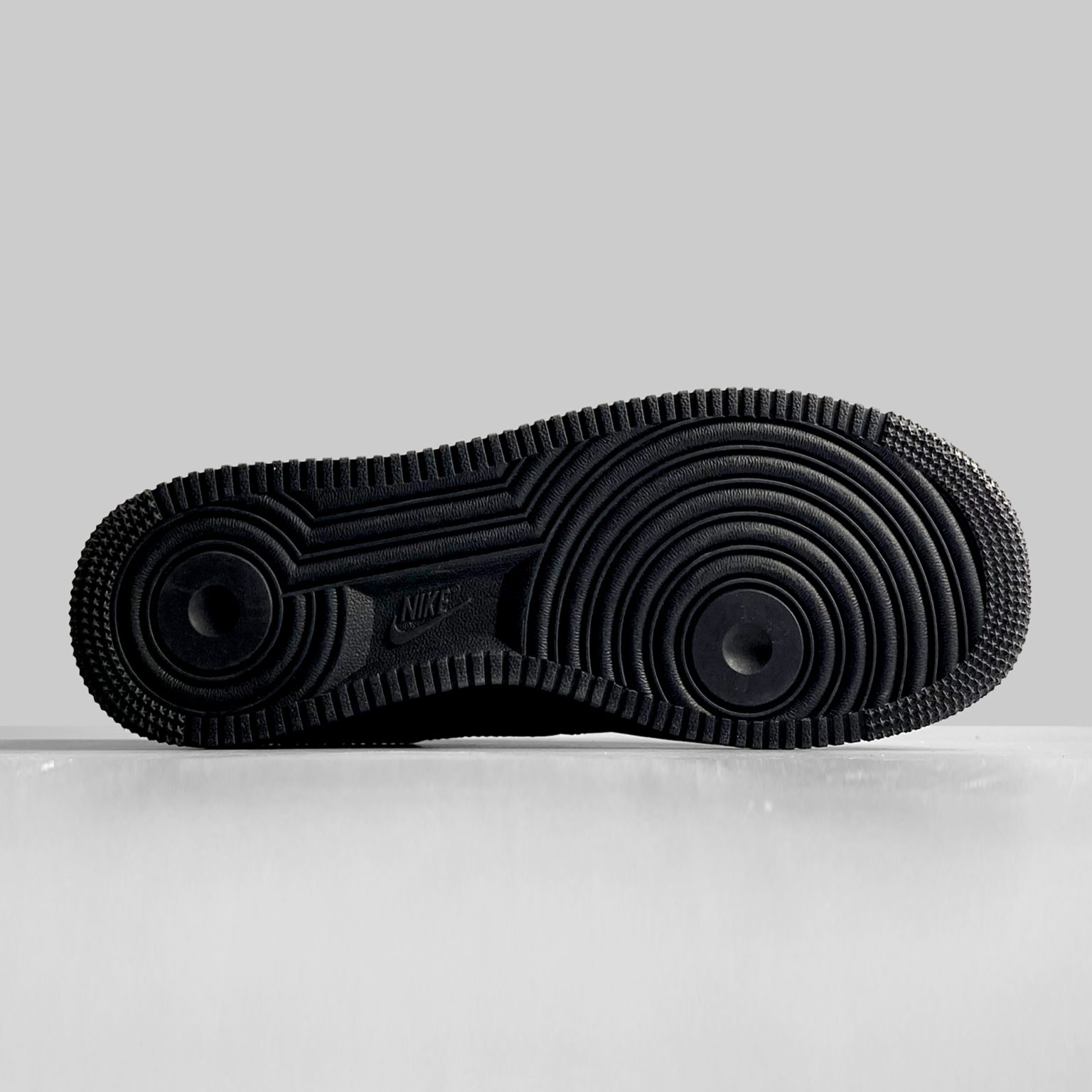 anthracite air force 1 black and red