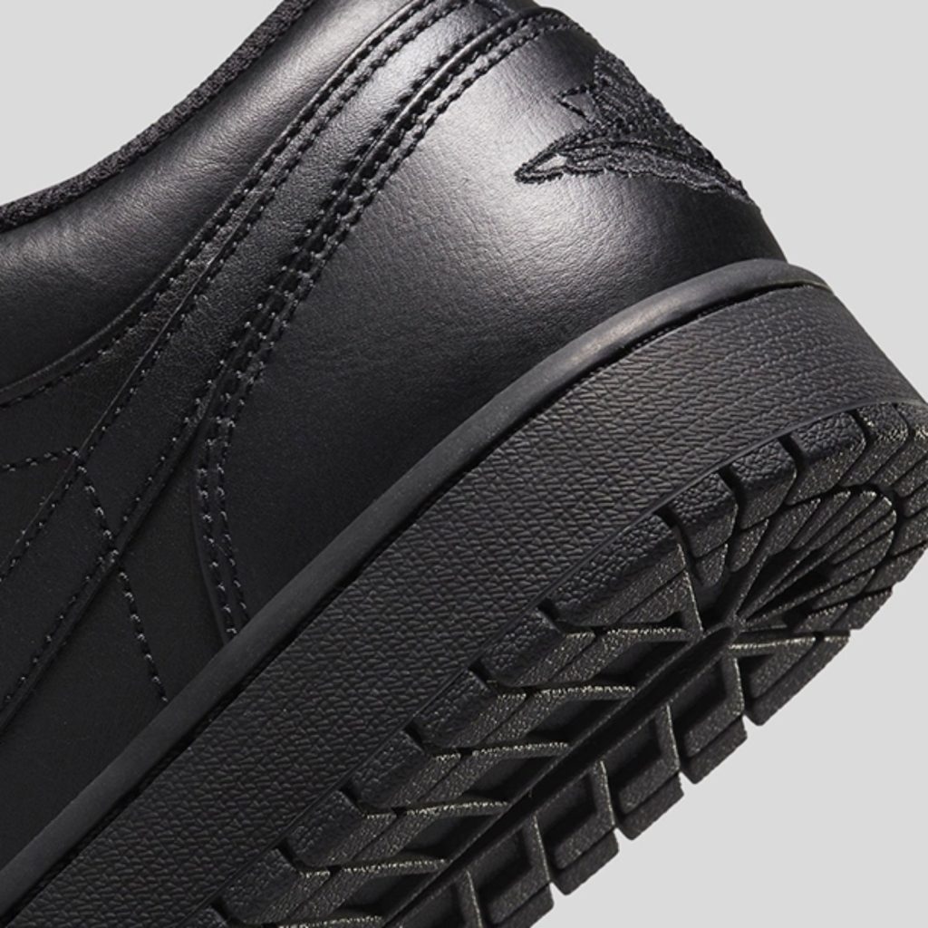 jordan 1 low all black